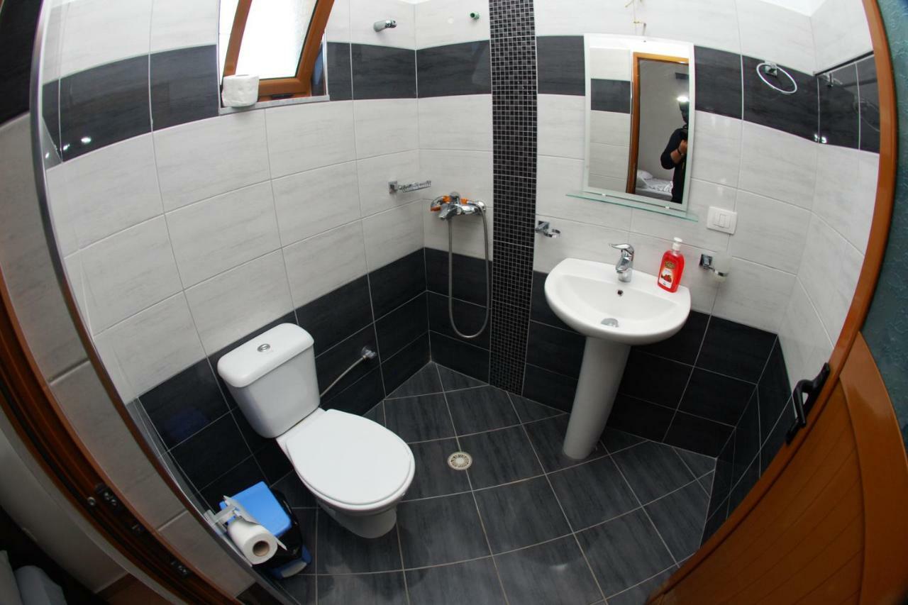 Ferienwohnung Vila Ronaldo Ksamil Exterior foto