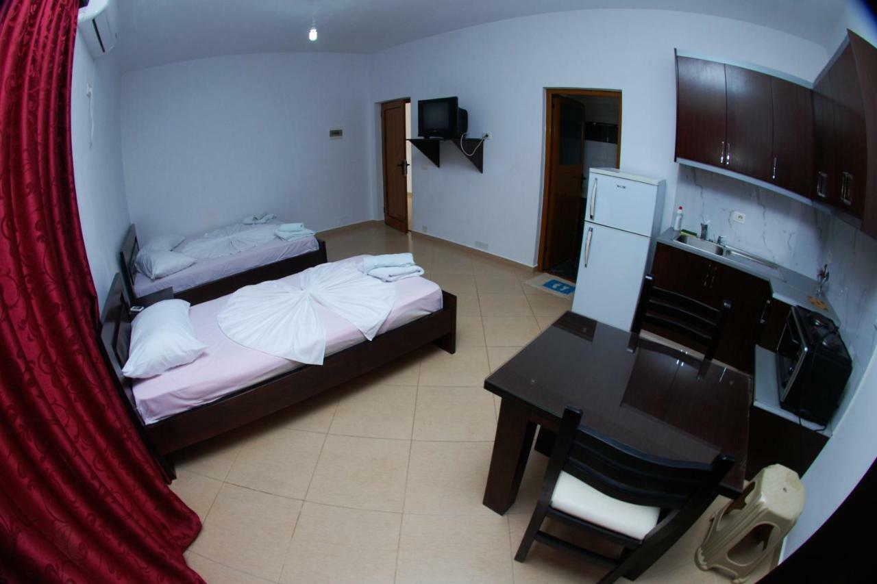 Ferienwohnung Vila Ronaldo Ksamil Exterior foto