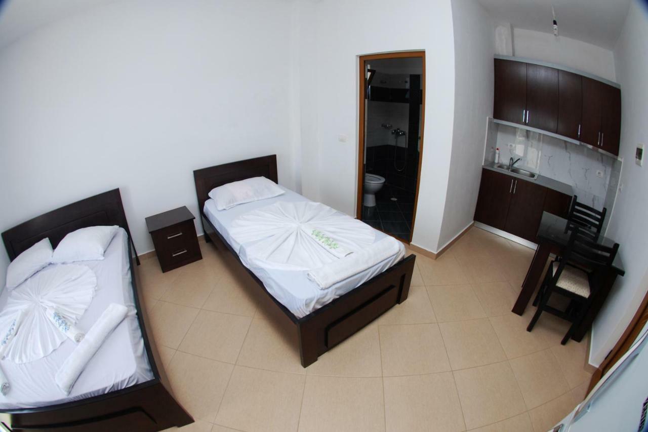 Ferienwohnung Vila Ronaldo Ksamil Exterior foto