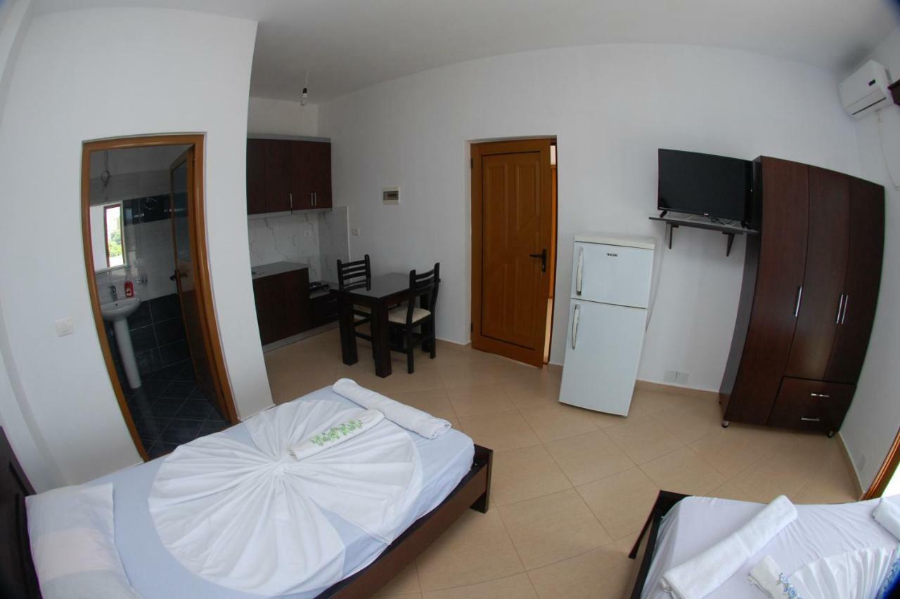 Ferienwohnung Vila Ronaldo Ksamil Exterior foto